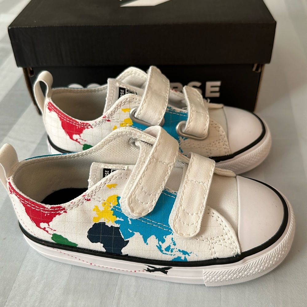 COPY - Converse airplane Velcro sneakers toddler sz8 NIB